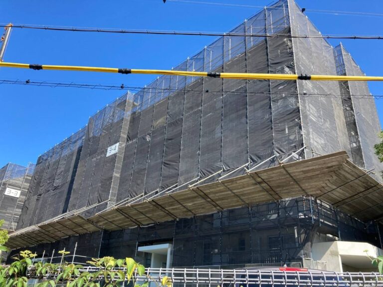 学校やマンションの大規模改修工事