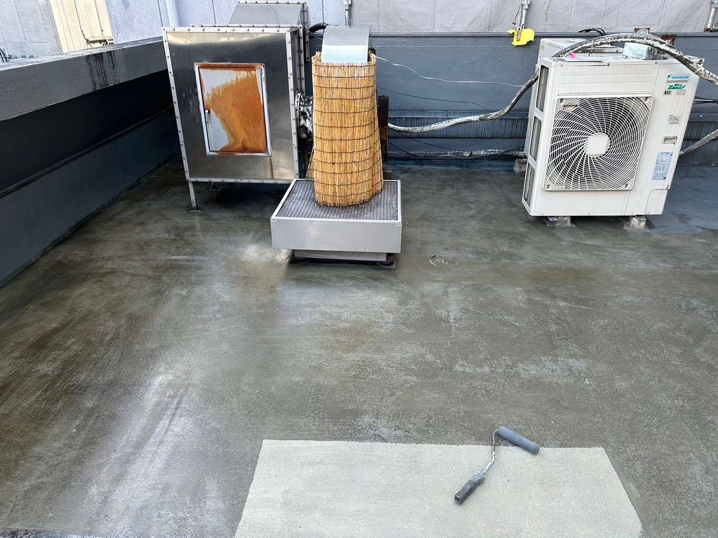 屋上のウレタン防水通気緩衝工法 工事写真